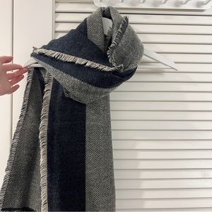 Wool scarf